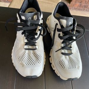 on clouds womens size 6.5